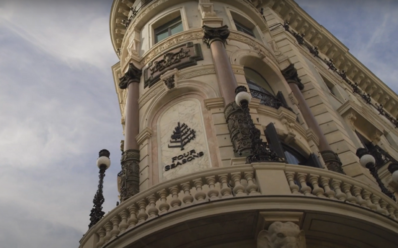 Four Seasons Hotel Madrid: Άνοιξε στην καρδιά της Μαδρίτης