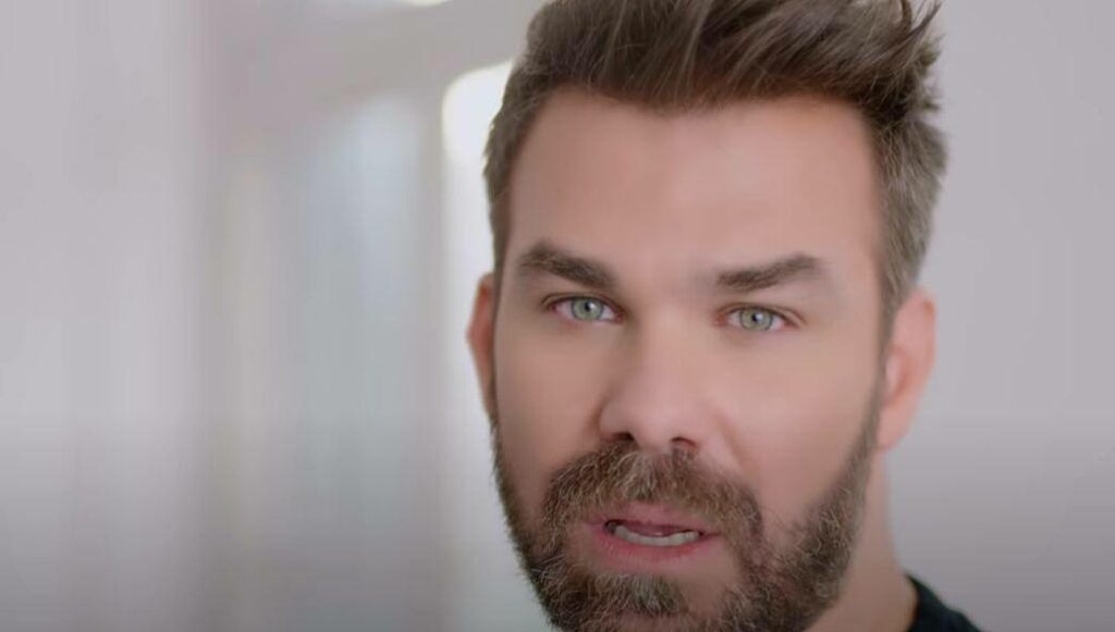 Γιώργος Σαμπάνης: Το music video από τη νέα του επιτυχία