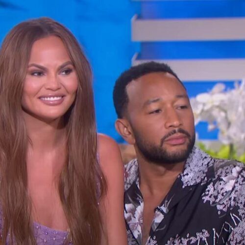 Chrissy Teigen : Περιμένει το τρίτο της παιδί