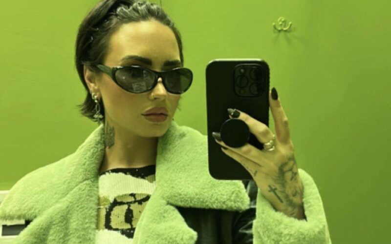 UFO: Οι περίεργες εικόνες της Demi Lovato