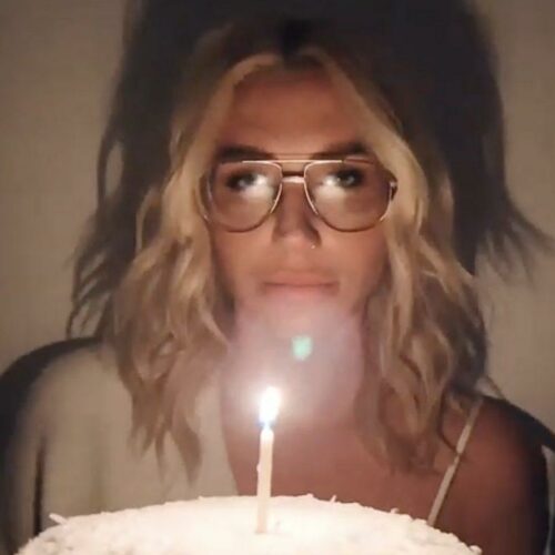Kesha: Προσπαθεί να “φωτίσει” το σκοτάδι με νέα τραγούδια