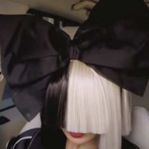 Sia: Αποκάλυψε πως είναι στο φάσμα του αυτισμού