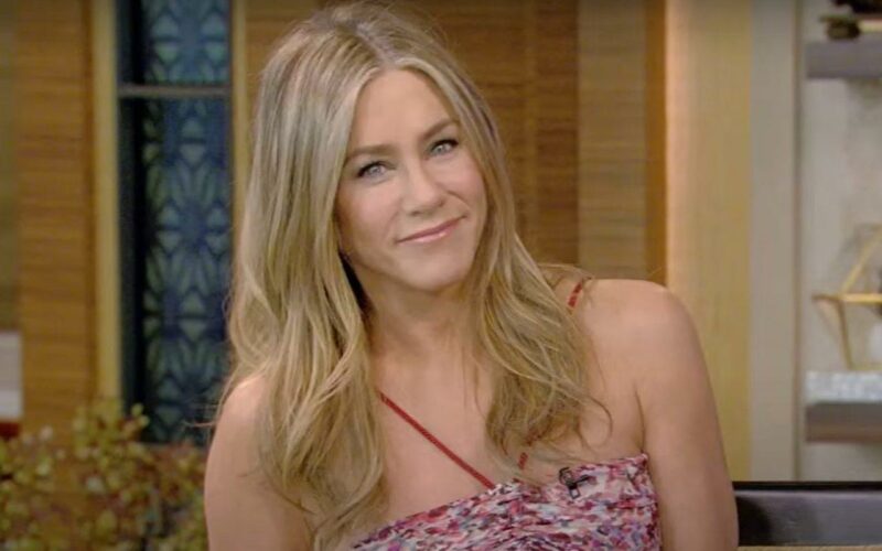 Jennifer Aniston: Το βιογραφικό, η ηλικία, οι δύο γάμοι και η δυνατή φιλία με τον Adam Sandler