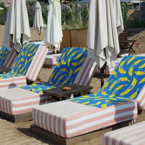 Chiquita: Τροπικά vibes στο PAZUZU Beach Club