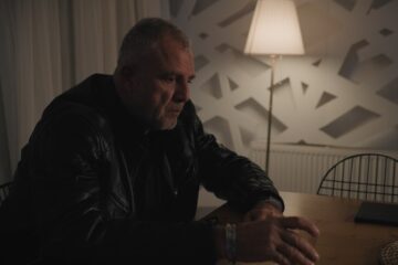 Η γη της ελιάς: Ο Μάνος διώχνει την Αμαλία από το σπίτι