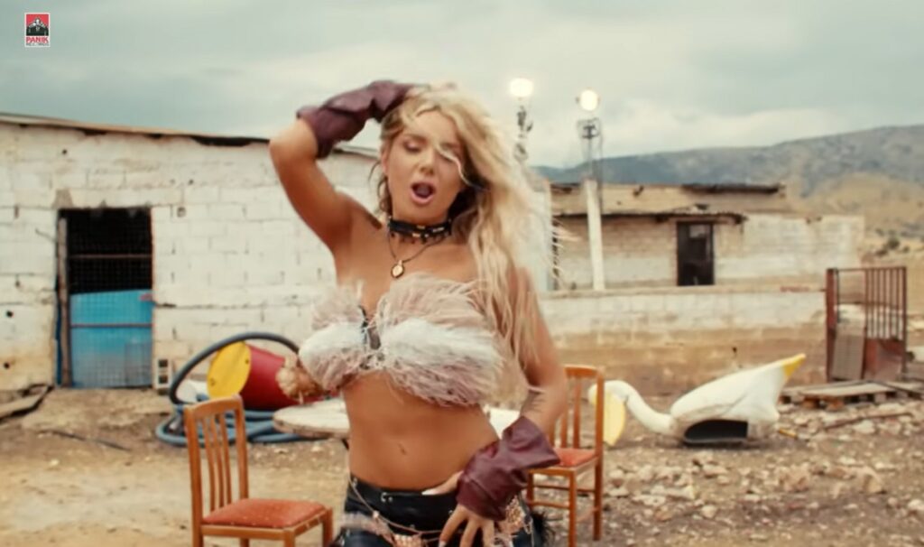 Josephine: Το νέο τραγούδι “Αυτό που θες” με music video