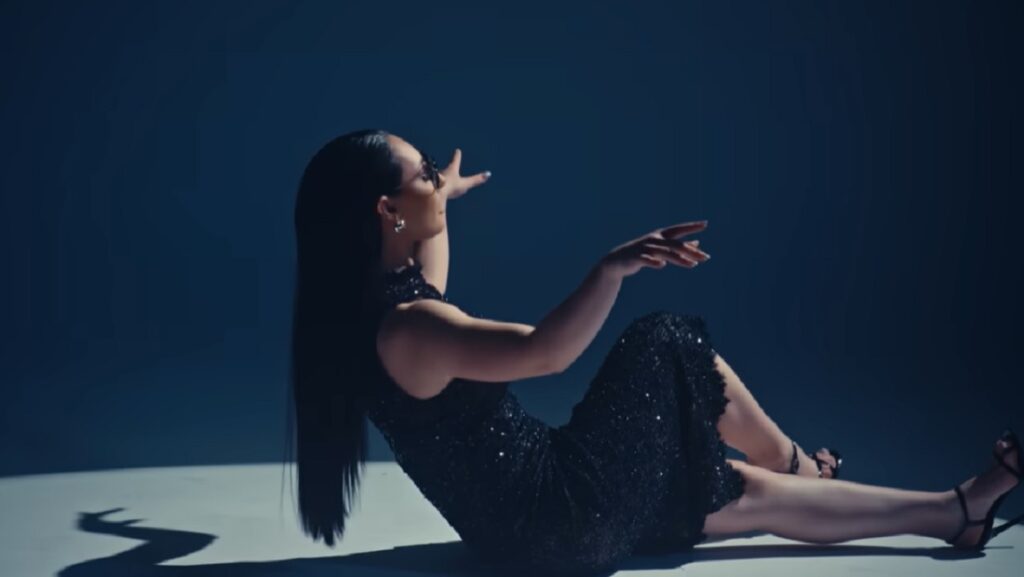 Klavdia: Το νέο της άλμουμ και ένα νέο music video