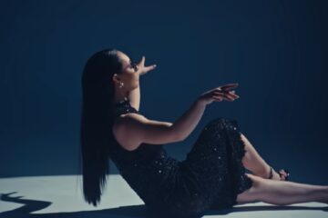 Klavdia: Το νέο της άλμουμ και ένα νέο music video