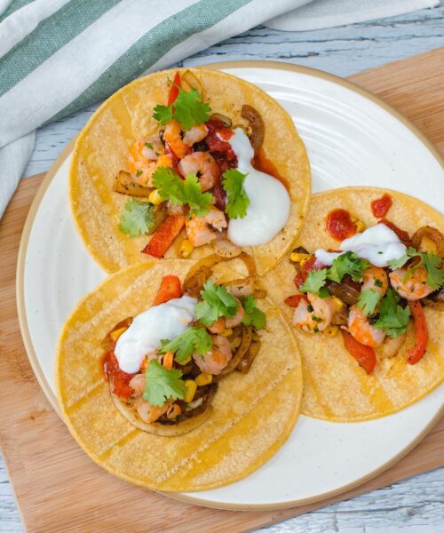 Συνταγή: Tacos με γύρο κοτότουλο και ελληνικά λαχανικά
