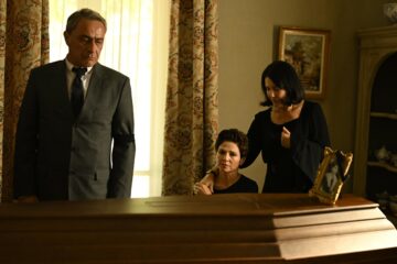 Άγιος Έρωτας: Η Χλόη πιστεύει ότι ο πατέρας της σκότωσε την Κατρίν