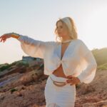 Τζωρτζίνα Νικάκη: Ανεβάζει τη θερμοκρασία με το “Tι Τρέχει”