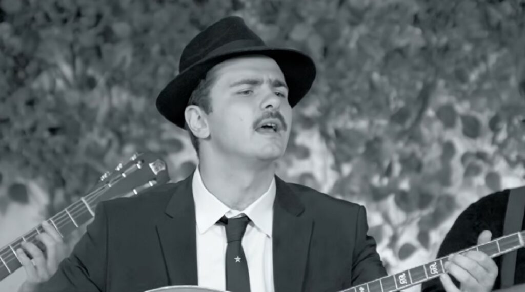 Κουτσαβάκης: Το νέο του ρεμπέτικο με music video