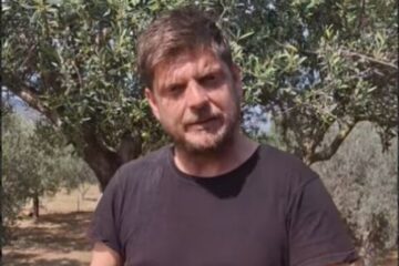 Χρήστος Ντεντόπουλος: Η ατάκα “Άκουσέ με” και το TikTok