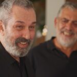 Η γη της ελιάς: Η Δάφνη επιβεβαιώνει στον Μανώλη τους ξυλοδαρμούς