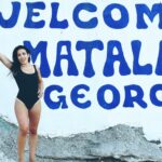 Η κρυφή ιστορία για τα Μάταλα και το κόλπο που τα έκανε παγκόσμιο προορισμό – Συνέντευξη της Αναστασίας Ζουριδάκη