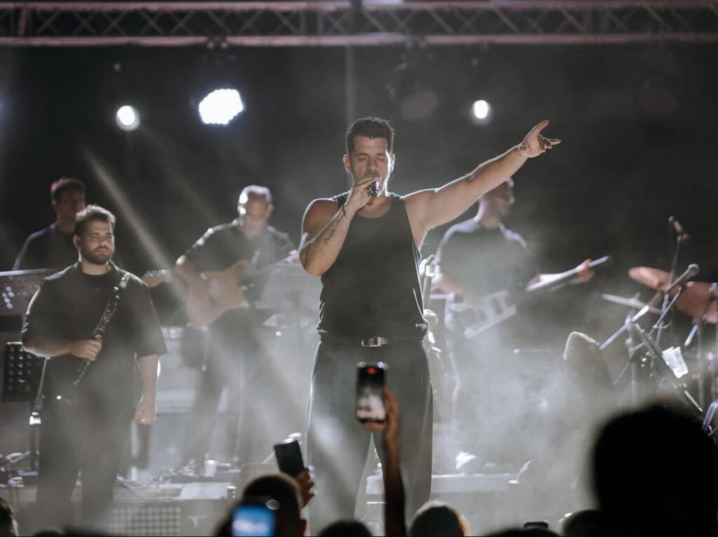 Θοδωρής Φέρρης: Sold out οι συναυλίες σε Θεσσαλονίκη και Λάρισα